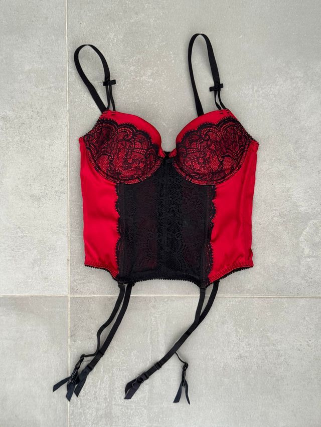 Corsé con cierre de medias