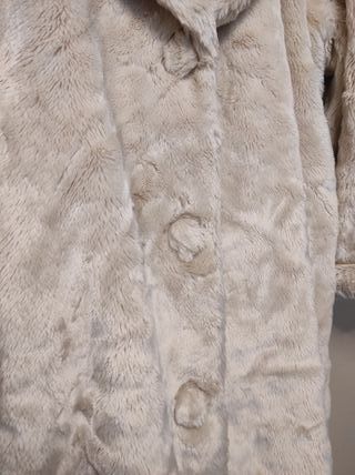 Cappotto ecopelliccia beige