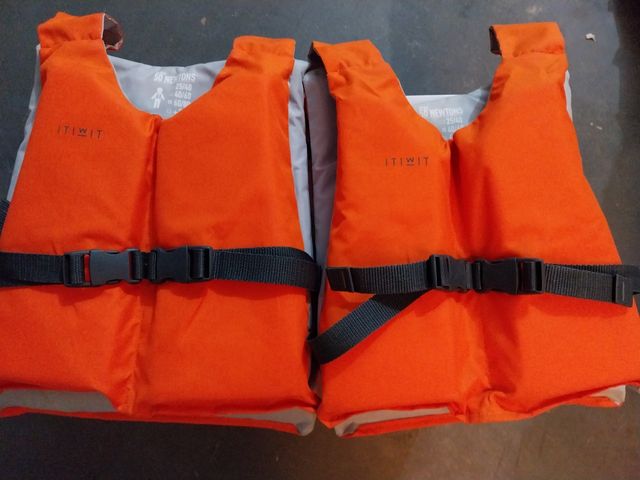 Chalecos salvavidas Decathlon. Precio unidad
