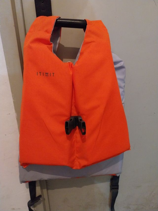 Chalecos salvavidas Decathlon. Precio unidad