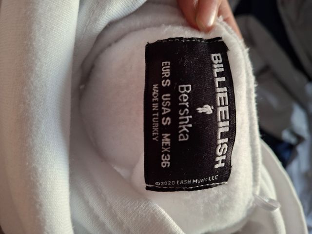 Sudadera Billie Eilish blanca