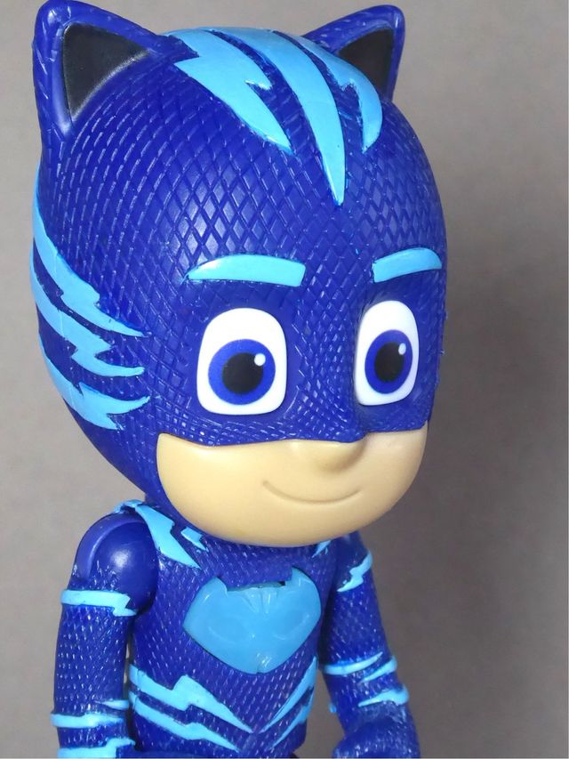 PJ Masks Gatuno Figura Articulada con Súper Poder