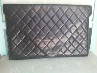 Bolso negro acolchado - bandolera