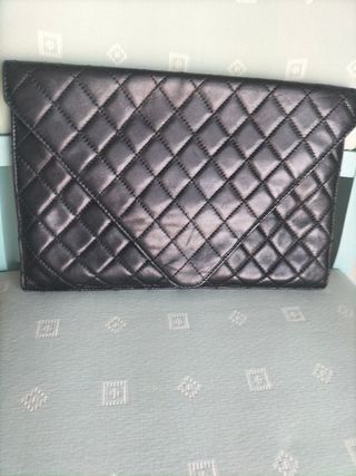 Bolso negro acolchado - bandolera