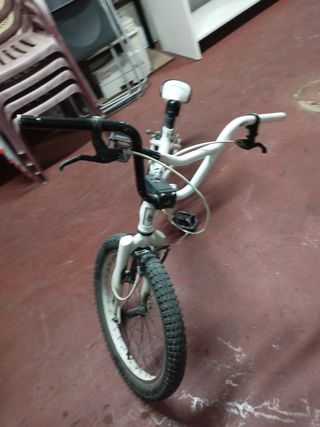 Bicicleta BMX Monty