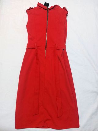 Vestido rojo estilo militar