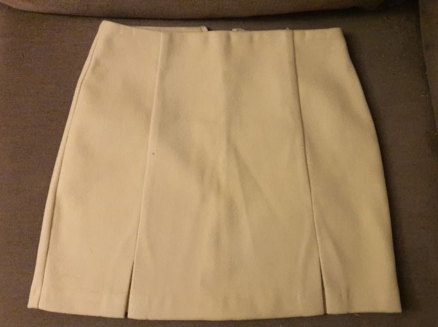 Falda beige Primark talla S