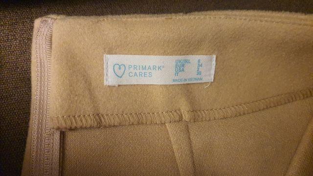 Falda beige Primark talla S