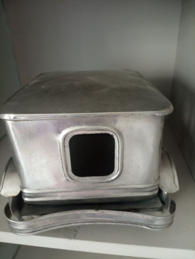 Coche de decoración de chapa