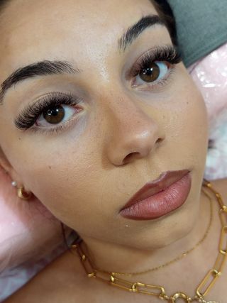 Microblading Cejas - Diseño y Pigmentación