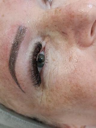 Microblading Cejas - Diseño y Pigmentación