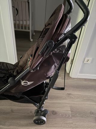 Carrito bebé McLaren Mini marrón