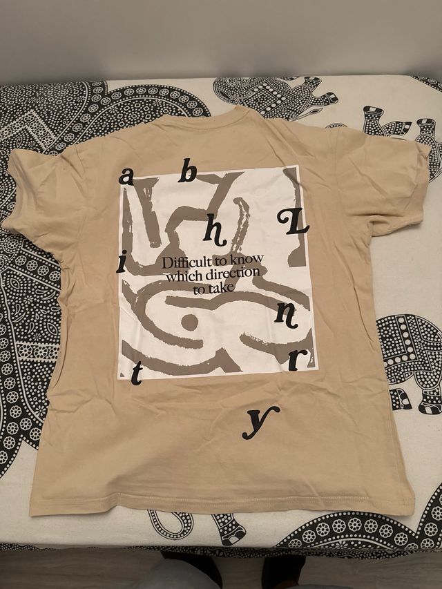 Camiseta Pull & Bear beige