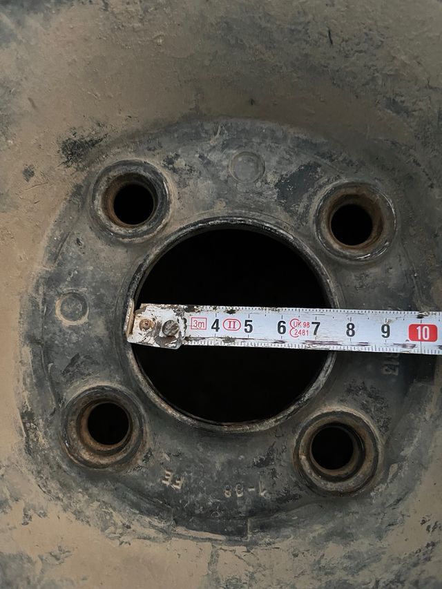 2 Llantas 13" usadas