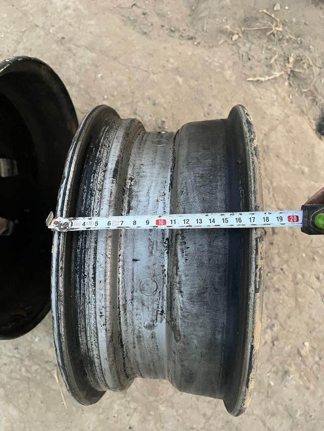 2 Llantas 13" usadas