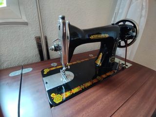 Máquina coser Hexagon Antigua