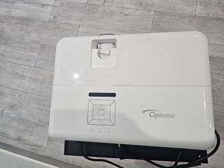 Proyector + Pantalla 133 pulgadas + Soporte