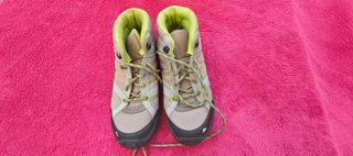 Botas trekking mujer beige-verdes
