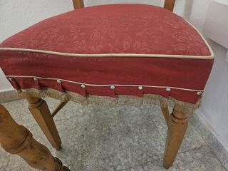 Conjunto mesa y 4 sillas vintage