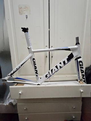 ⬜️ GIANT OMNIUM ⬜️