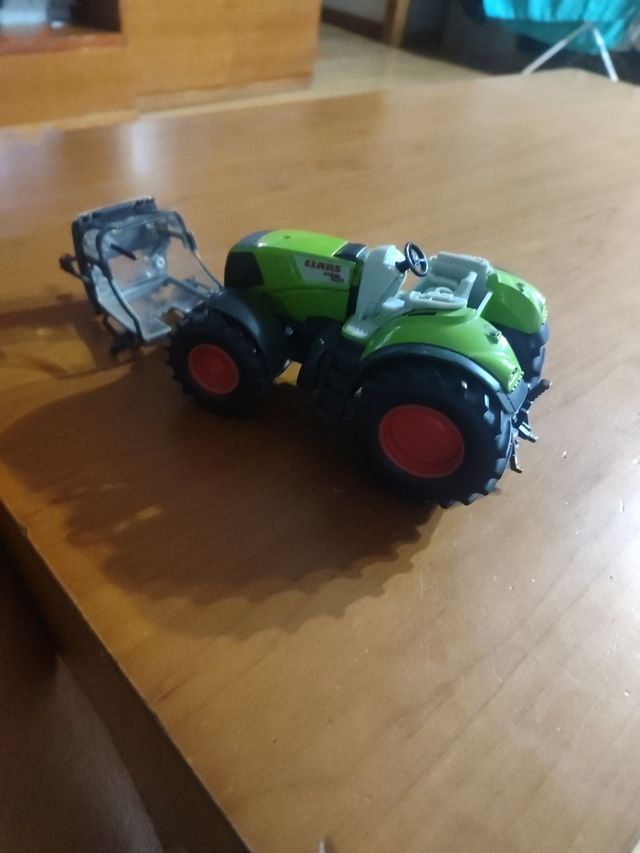 Tractor Claas Axion 850 Juguete