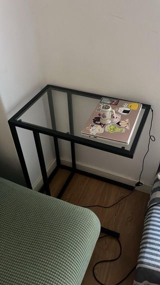 Mesita IKEA negra c/sobre cristal
