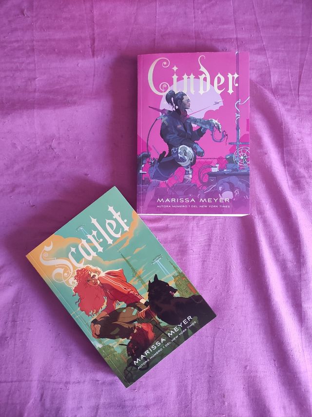 Crónicas lunares: Cinder y Scarlet