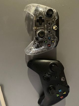 2 Mandos Xbox: Transparente y Negro
