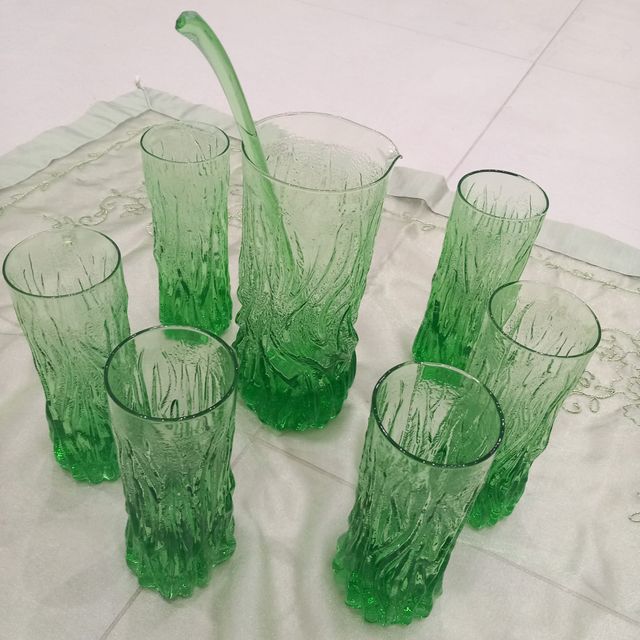 Set bicchieri vetro verde a corteccia anni '70