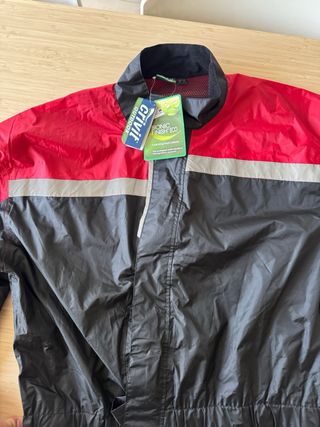 Mono lluvia moto rojo-negro marca Crivit. talla L