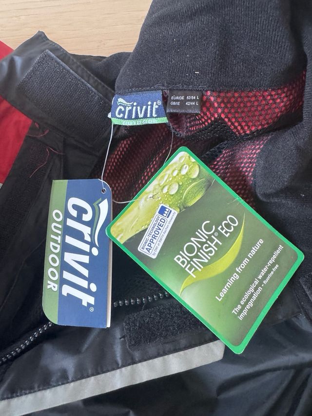 Mono lluvia moto rojo-negro marca Crivit. talla L