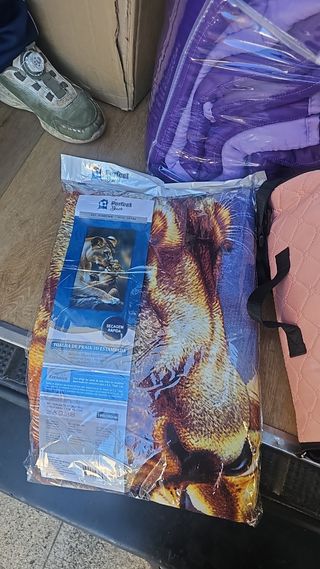 Vendo edredones  y toallas de playa y sabanas