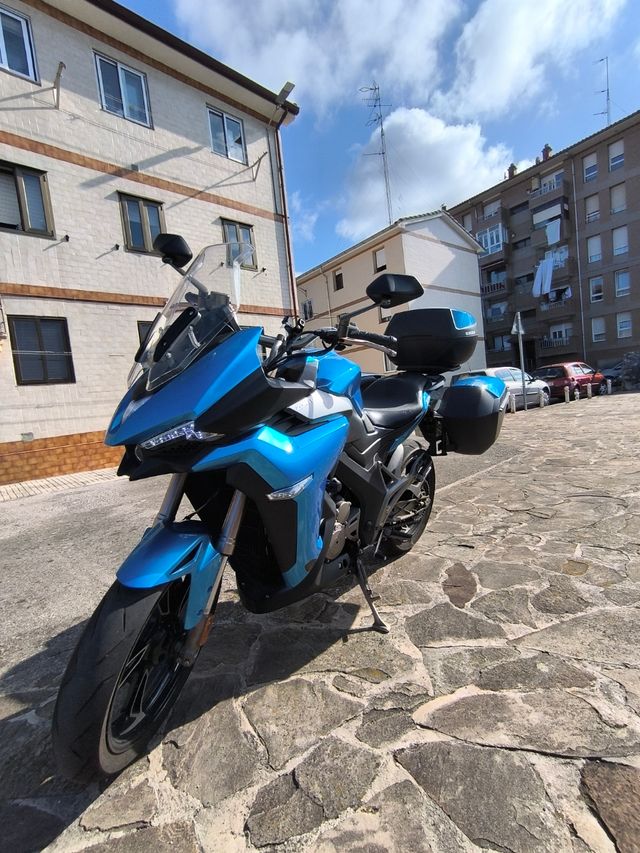 Moto carnet A2 Zontes x310