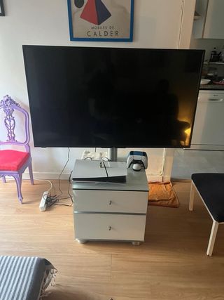 TV JVC 50" Smart TV - Impecable