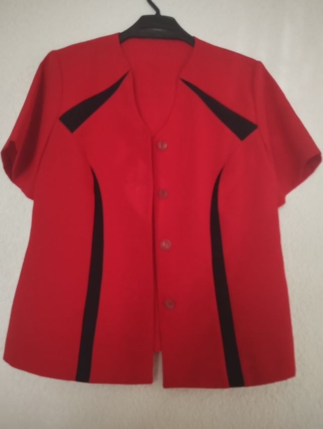 Blusa roja c/negro - talla L