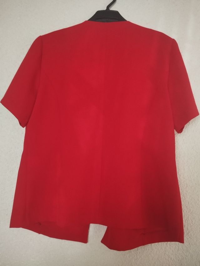 Blusa roja c/negro - talla L