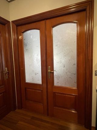 Puertas madera interior casa con manillas incluida