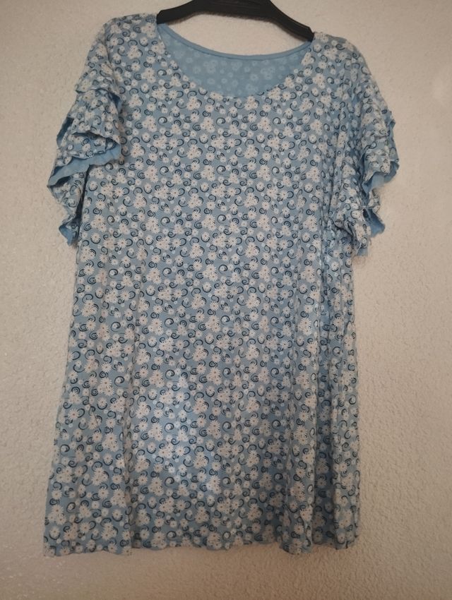 Blusa azul claro estampada manga corta