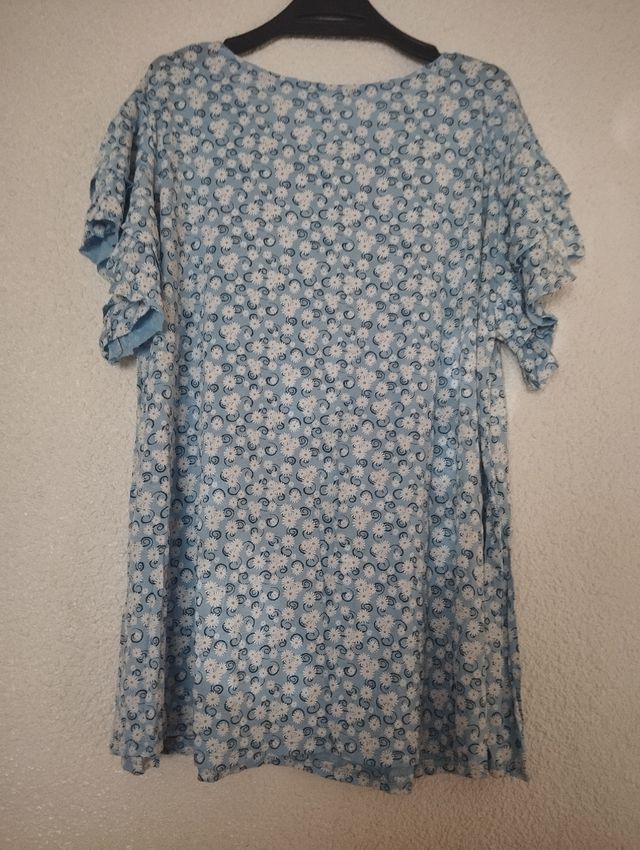 Blusa azul claro estampada manga corta