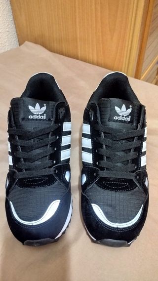 Zapatillas Adidas ZX 750 - Negras
