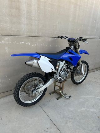Yamaha YZF 250 Motocross vendo o cambio por enduro