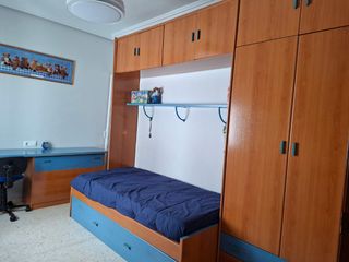Dormitorio juvenil en perfecto estado 


