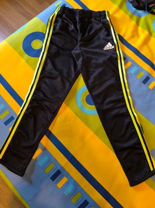 Pantalon chandal Adidas track pants