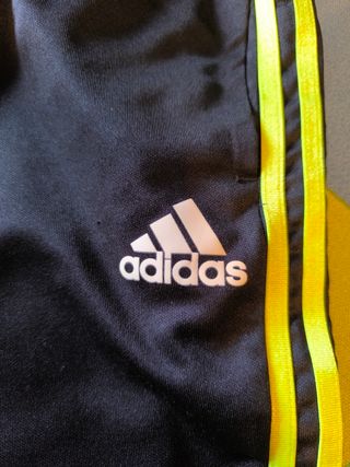 Pantalon chandal Adidas track pants