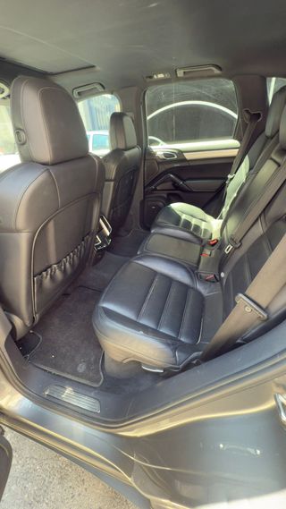 Porsche Cayenne 2010