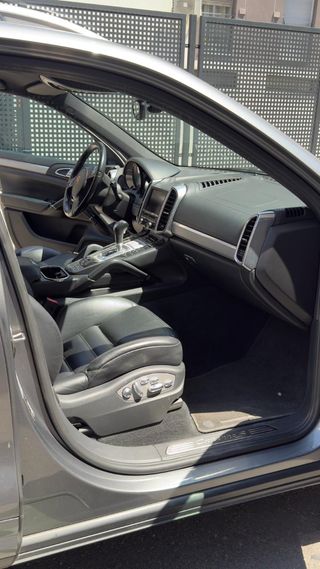 Porsche Cayenne 2010