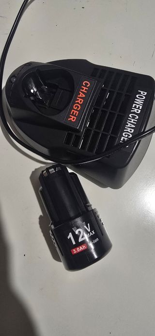 Cargador + Batería 12V 3Ah
