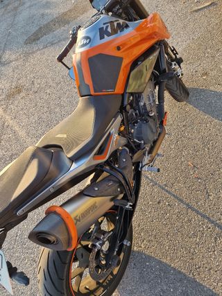 KTM Duke 790 (105cv)