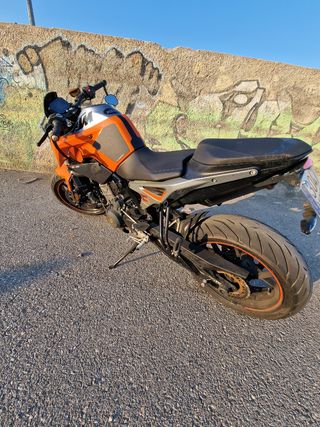 KTM Duke 790 (105cv)