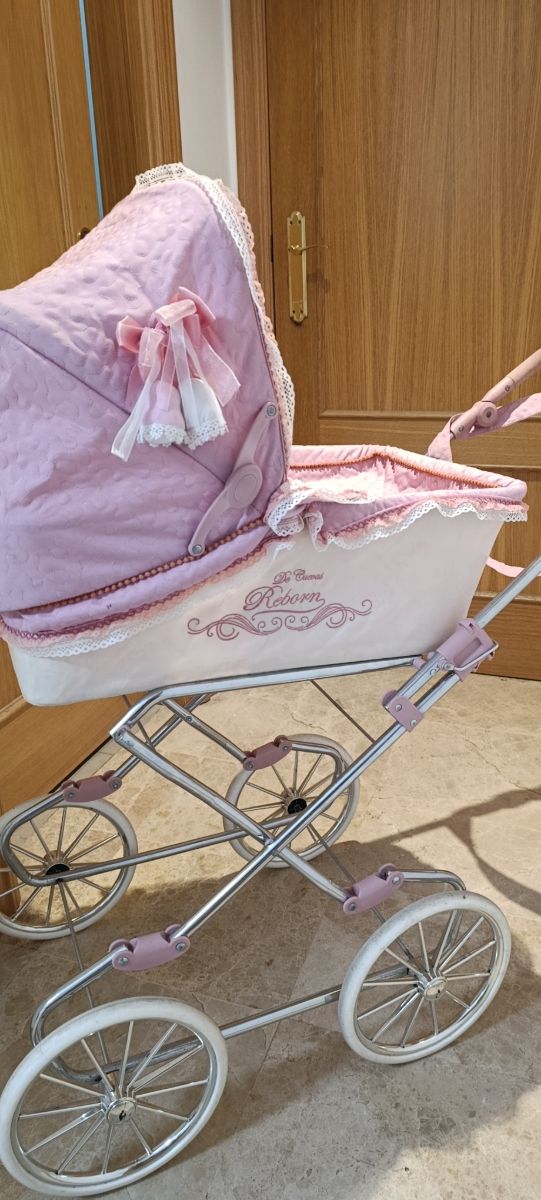 Carro de Muñecas De Cuna Reborn. Marca Martina.